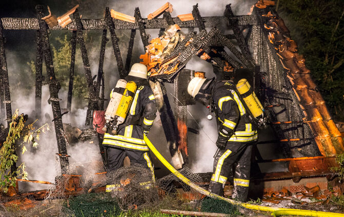 Feldscheuer niedergebrannt - Bild 20_15