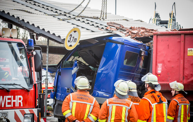 Schwerer Lkw-Unfall_1