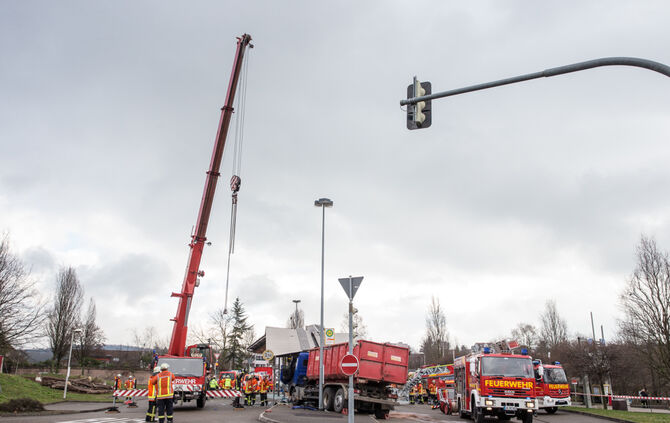 Schwerer Lkw-Unfall_4