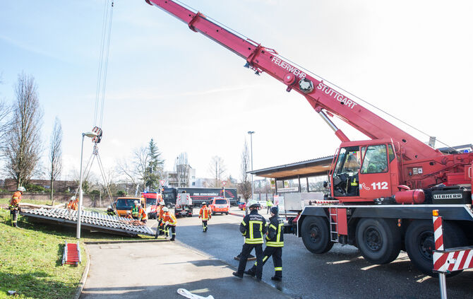 Schwerer Lkw-Unfall_10