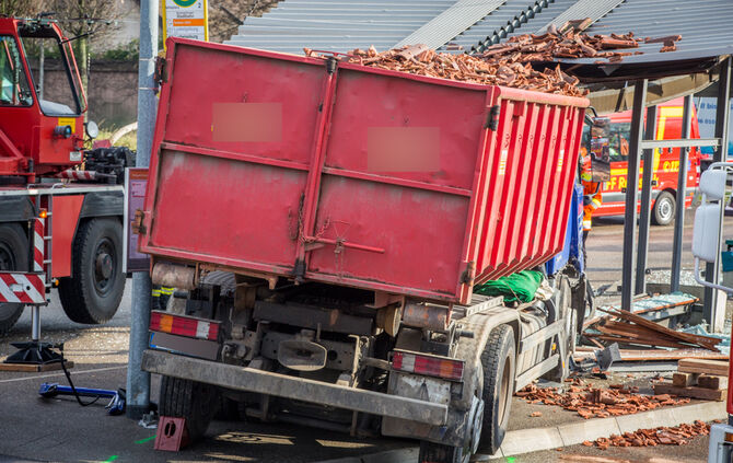 Schwerer Lkw-Unfall_17