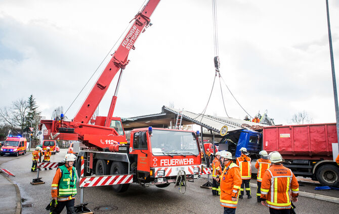 Schwerer Lkw-Unfall_27