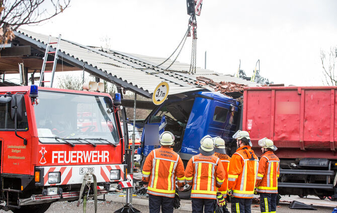 Schwerer Lkw-Unfall_29
