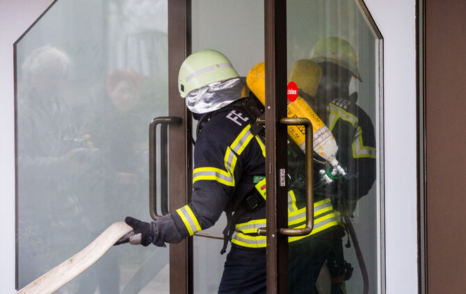 Große Feuerwehrübung bei Stihl Neustadt - Bild 11_9