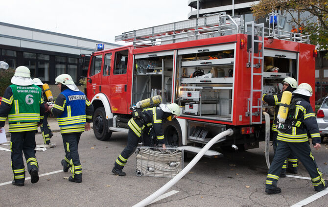 Große Feuerwehrübung bei Stihl Neustadt - Bild 14_11