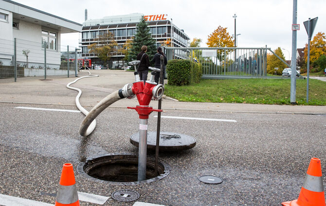 Große Feuerwehrübung bei Stihl Neustadt - Bild 16_13