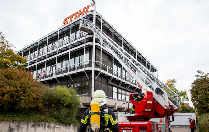 Große Feuerwehrübung bei Stihl Neustadt - Bild 24_20