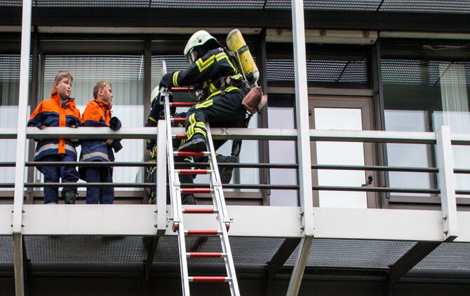 Große Feuerwehrübung bei Stihl Neustadt - Bild 28_23