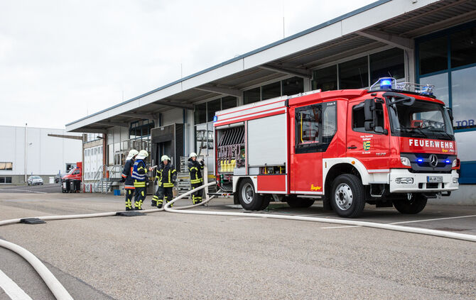 Große Feuerwehrübung bei Stihl Neustadt - Bild 40_33