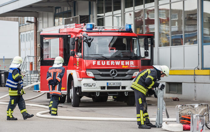 Große Feuerwehrübung bei Stihl Neustadt - Bild 42_35