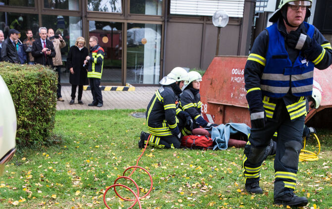 Große Feuerwehrübung bei Stihl Neustadt - Bild 48_39