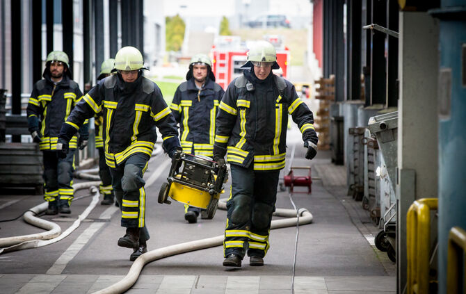 Große Feuerwehrübung bei Stihl Neustadt - Bild 55_44