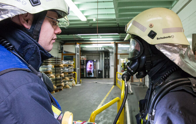 Große Feuerwehrübung bei Stihl Neustadt - Bild 57_45