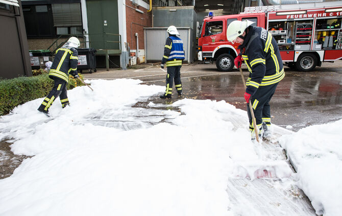 Große Feuerwehrübung bei Stihl Neustadt - Bild 66_52
