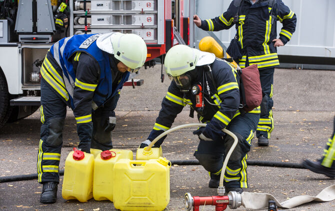 Große Feuerwehrübung bei Stihl Neustadt - Bild 49_61