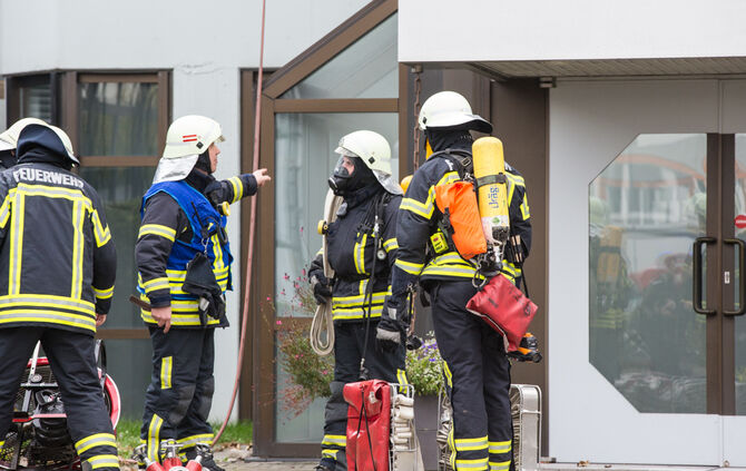 Große Feuerwehrübung bei Stihl Neustadt - Bild 02_65