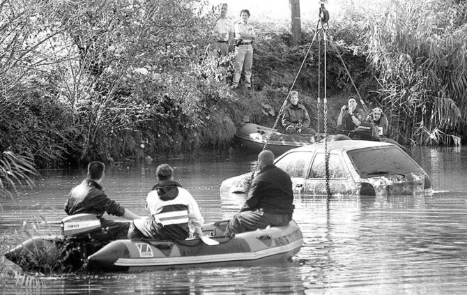 KR Auto mit vermisstem Rentner im Badesee Pluederhausen