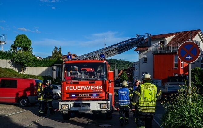 Essen auf dem Herd loest Feuerwehreinsatz aus - Bild 04_3