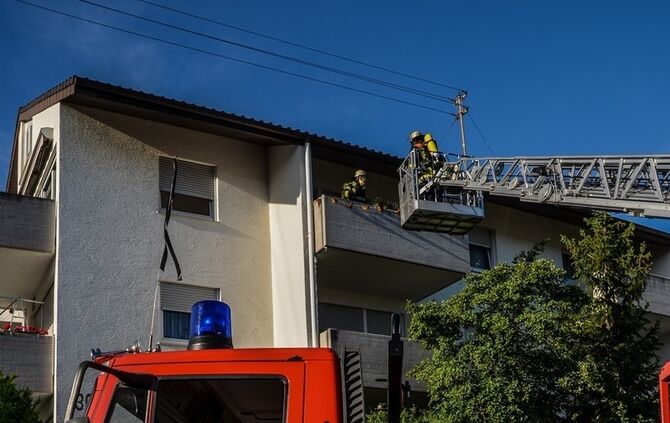 Essen auf dem Herd loest Feuerwehreinsatz aus - Bild 11_10