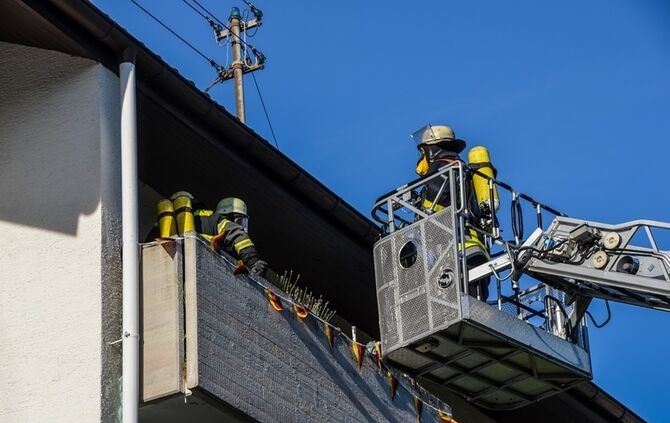 Essen auf dem Herd loest Feuerwehreinsatz aus - Bild 15_14