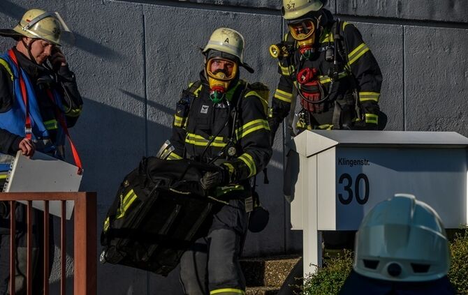 Essen auf dem Herd loest Feuerwehreinsatz aus - Bild 17_16