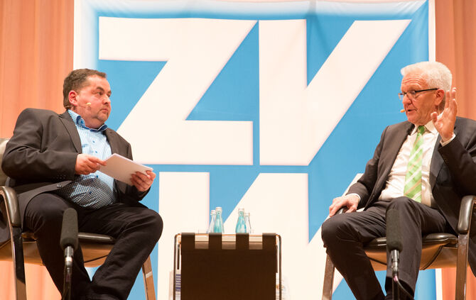 Kretschmann steht Rede und Antwort_14