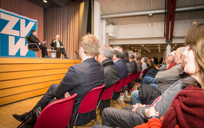 Kretschmann steht Rede und Antwort_15