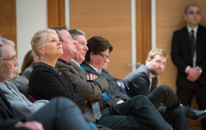 Kretschmann steht Rede und Antwort_23