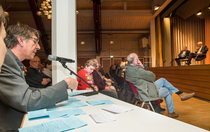 Kretschmann steht Rede und Antwort_12