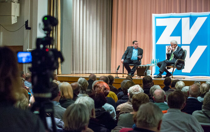 Kretschmann steht Rede und Antwort_29