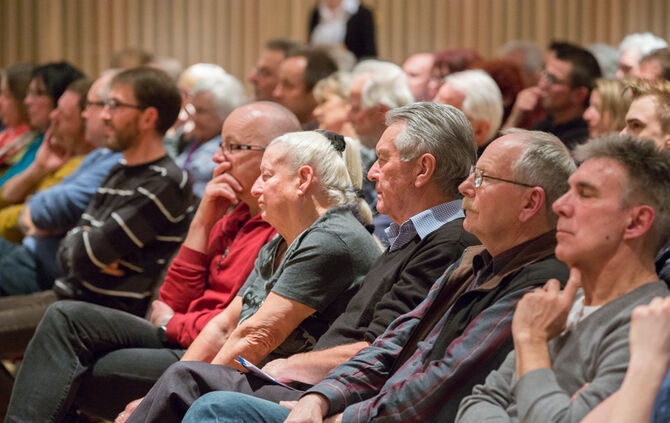 Kretschmann steht Rede und Antwort_40