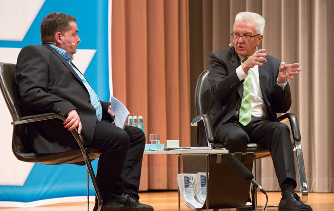 Kretschmann steht Rede und Antwort_54