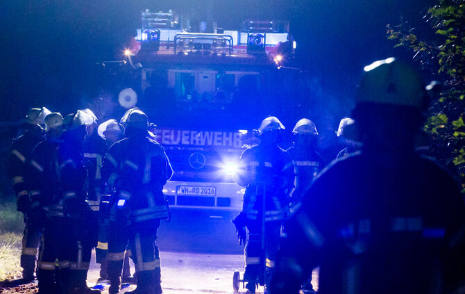 Pferdestall abgebrannt - Bild 11_12