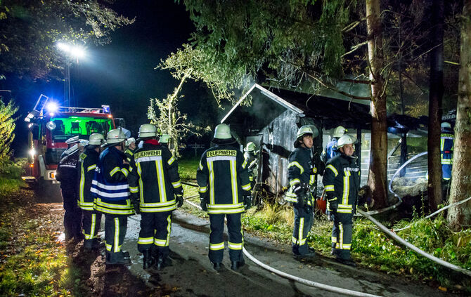 Pferdestall abgebrannt - Bild 10_11