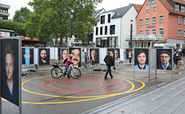 Waiblingen Ausstellung Menschen im Fadenkreuz Postplatz