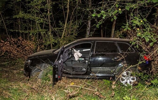 Frontalcrash zweier Pkw  - Bild 02_1