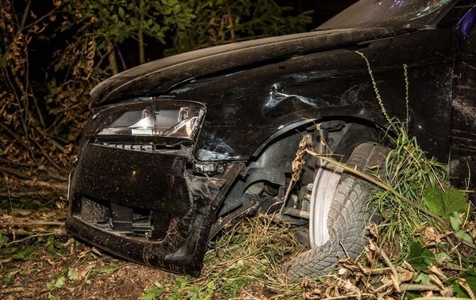 Frontalcrash zweier Pkw  - Bild 05_17