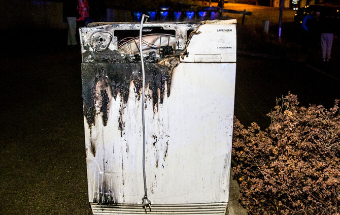 Wäschetrocker geriet in Brand - Bild 02_3