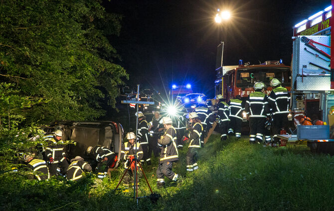 Junger Mann schwer verunglückt - Bild 02_1