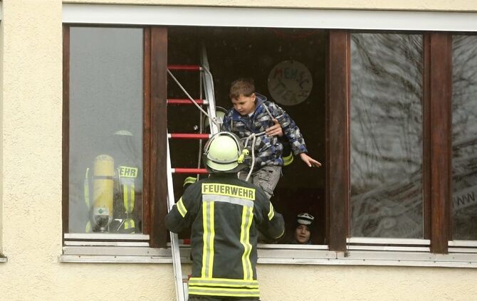 Hurra, hurra: Die Schule brennt (nicht) - Bild 25_23