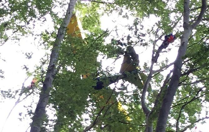 pol-aa-lauterstein-schwaebisch-gmuend-zweite-folgemeldung-zum-flugunfall-pilot-aus-krankenhaus-entla_0
