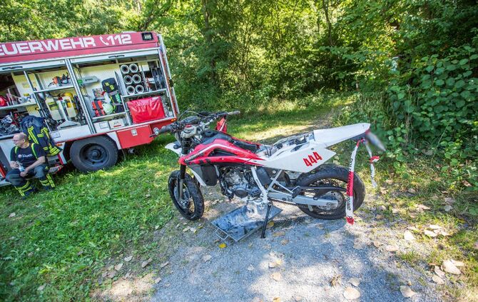 Motorrad in der Rems_0