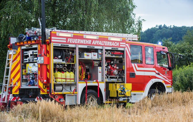 Traktor kippt auf Landwirt_15