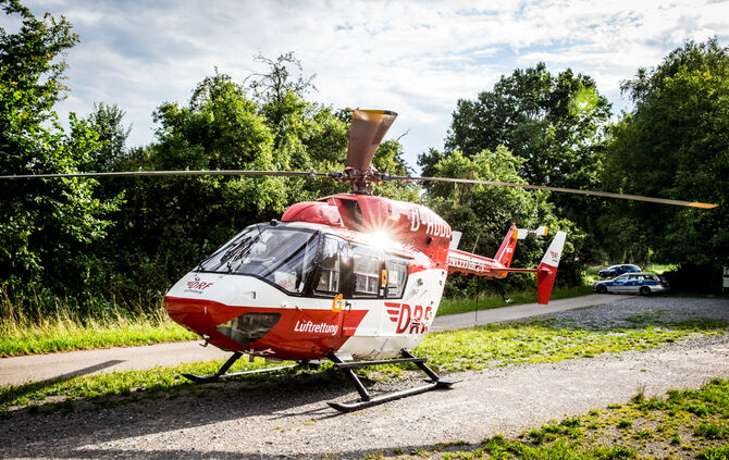 Traktor kippt auf Landwirt_18
