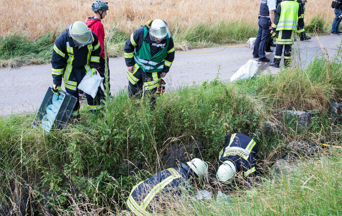Traktor kippt auf Landwirt_27