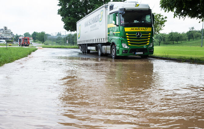 Überflutungen durch Unwetter - Bild 05_11