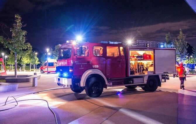 Kühlschrankbrand im F3 Freibad - Bild 09_8