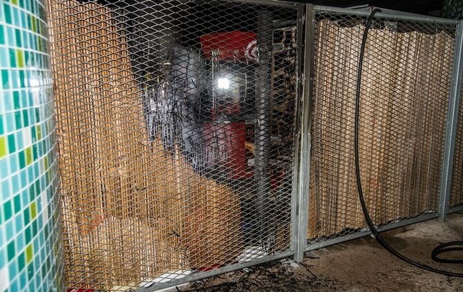 Kühlschrankbrand im F3 Freibad - Bild 13_12