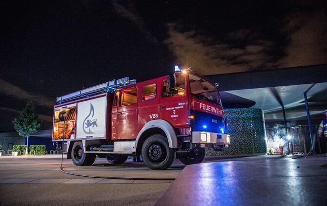 Kühlschrankbrand im F3 Freibad - Bild 17_16