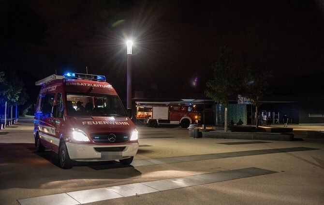 Kühlschrankbrand im F3 Freibad - Bild 22_21